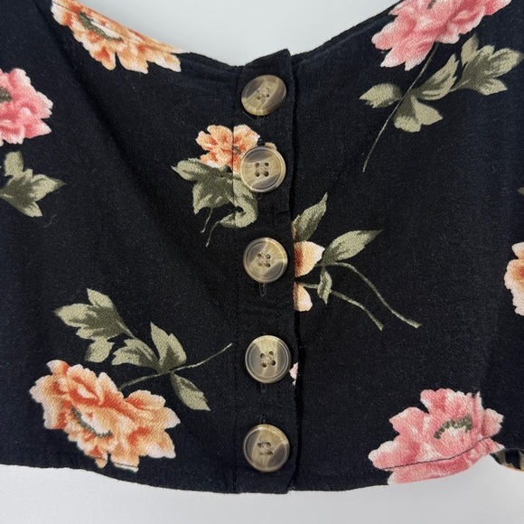 American Eagle Eagle black and rose floral crop top - Picture 7 of 16